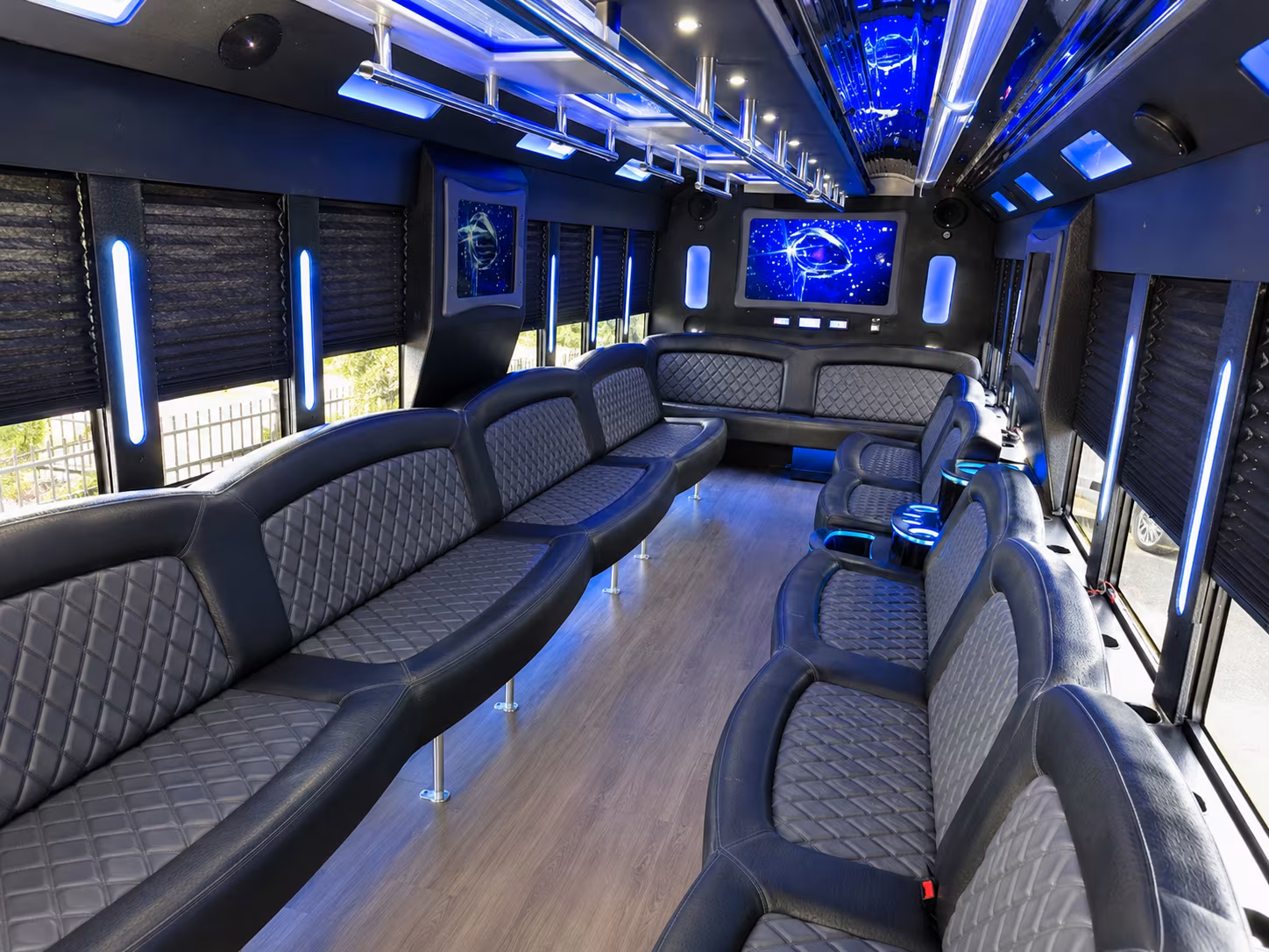 Rent a Bus to Dickies Arena