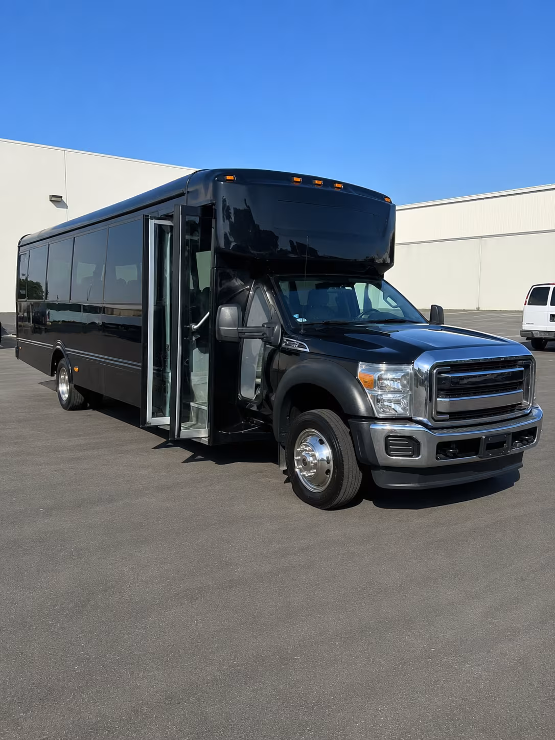 Arlington Birthday, Sweet 16, & Quinceañera Transportation group transportation