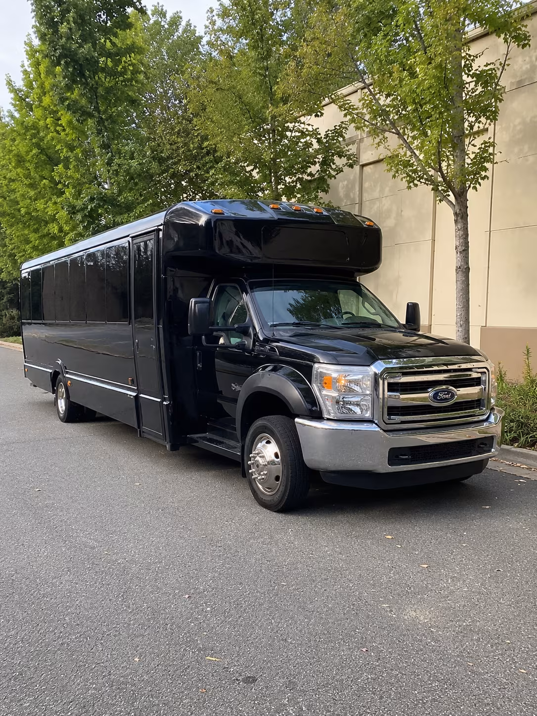 Arlington Winery Tour & Pub Crawl Transportation onboard seating