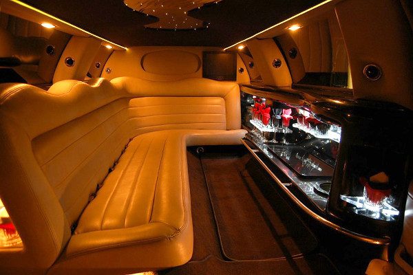 8 Person Lincoln Limo Service Arlington