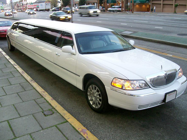 Arlington 8 Passenger Limo